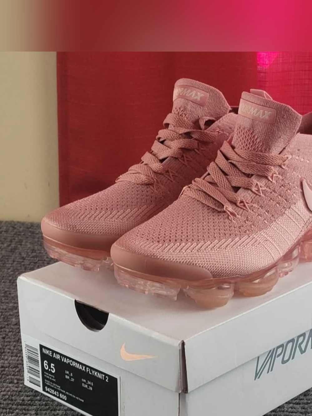 Nike Air VaporMax Flyknit 2 Women’s Running Shoe - Pink New